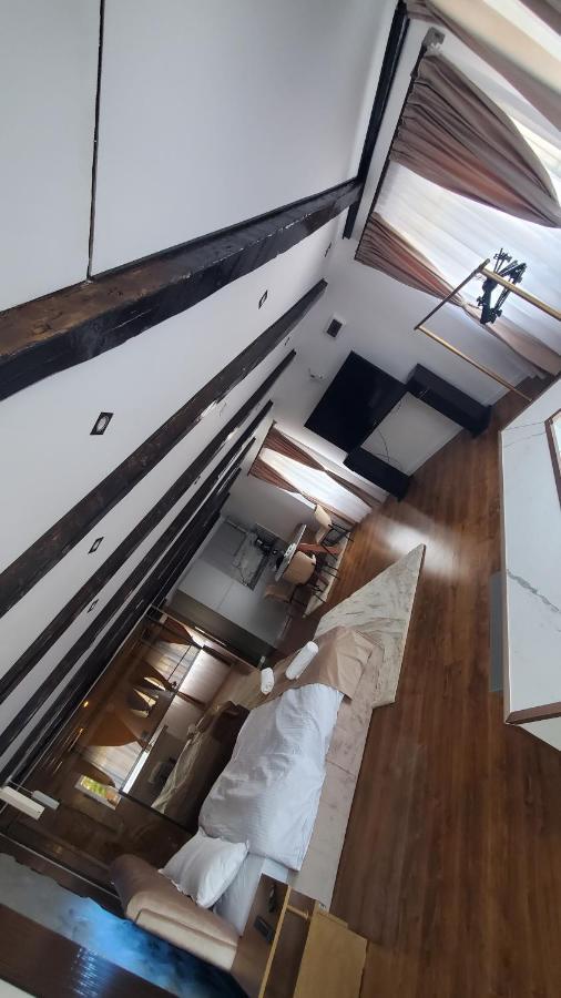 Flux Studios Apart 2 Oradea Εξωτερικό φωτογραφία