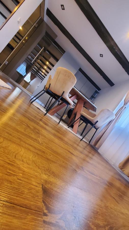 Flux Studios Apart 2 Oradea Εξωτερικό φωτογραφία