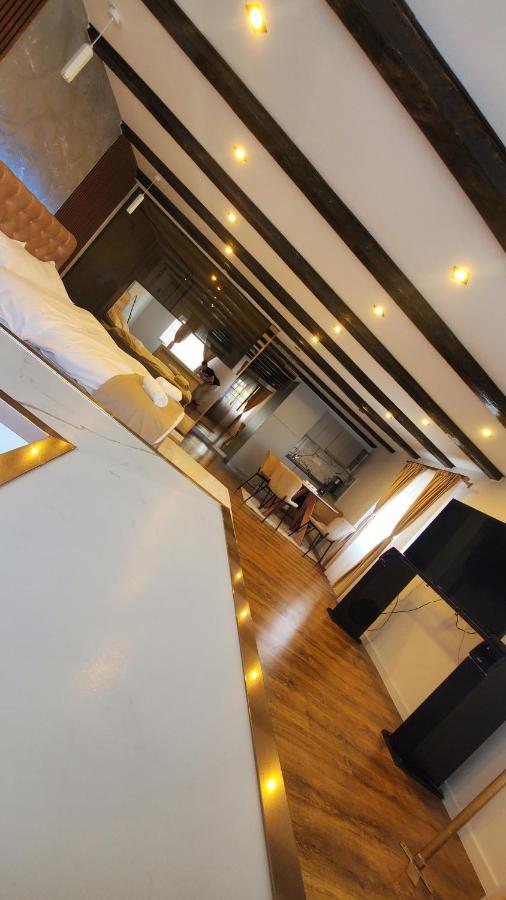 Flux Studios Apart 2 Oradea Εξωτερικό φωτογραφία